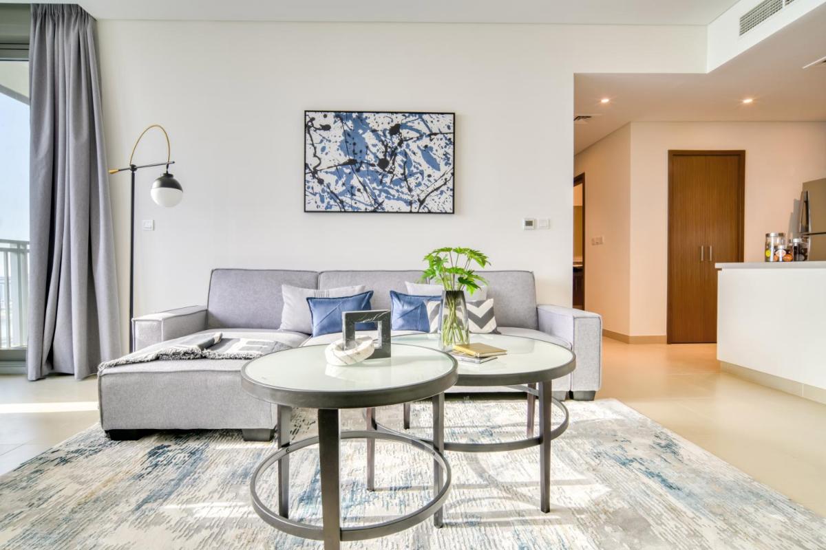 Luxury Brand New 2 Bedroom with Bluewater Views
