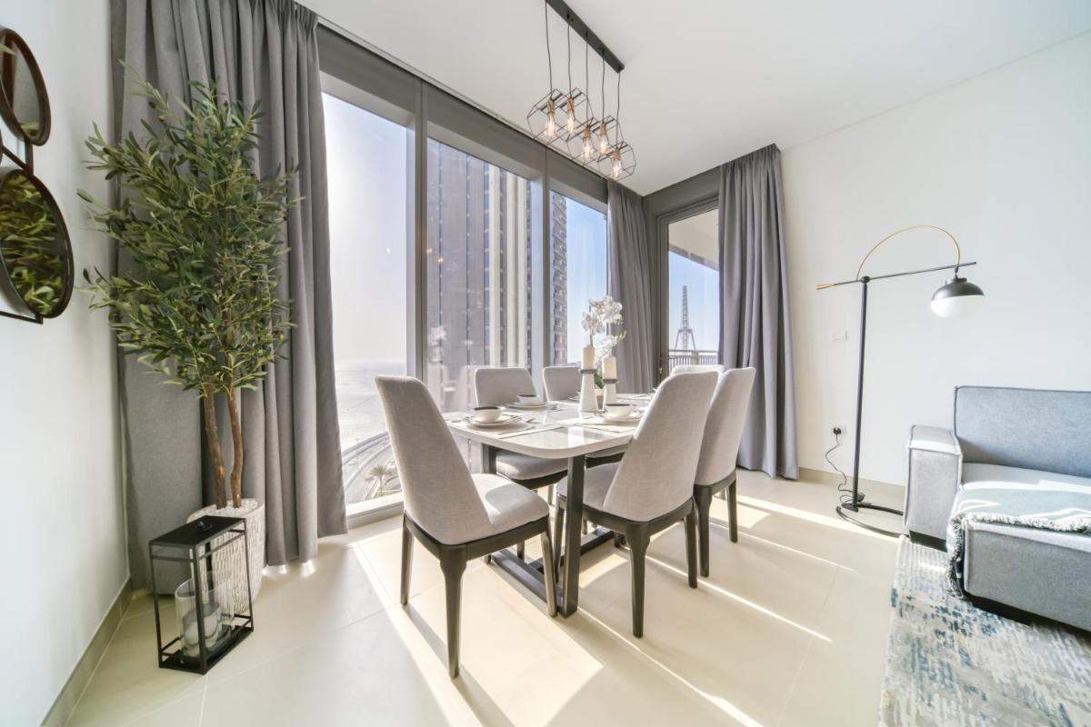 Luxury Brand New 2 Bedroom with Bluewater Views
