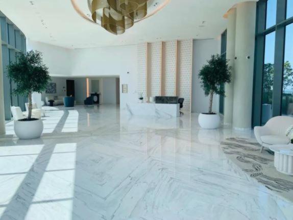 Luxury Brand New 2 Bedroom with Bluewater Views