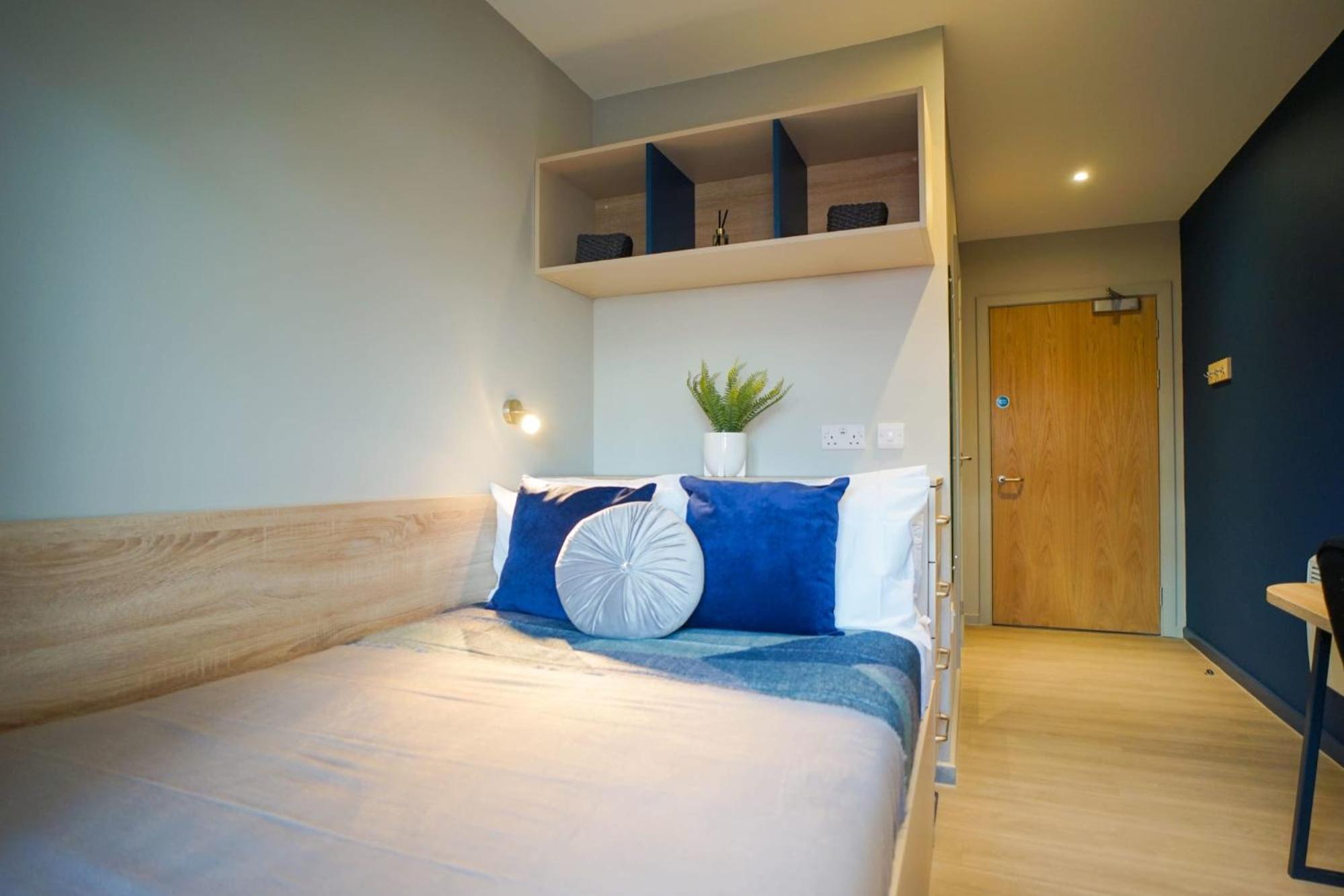 For Students Only - Straits Meadow in Edinburgh City Centre