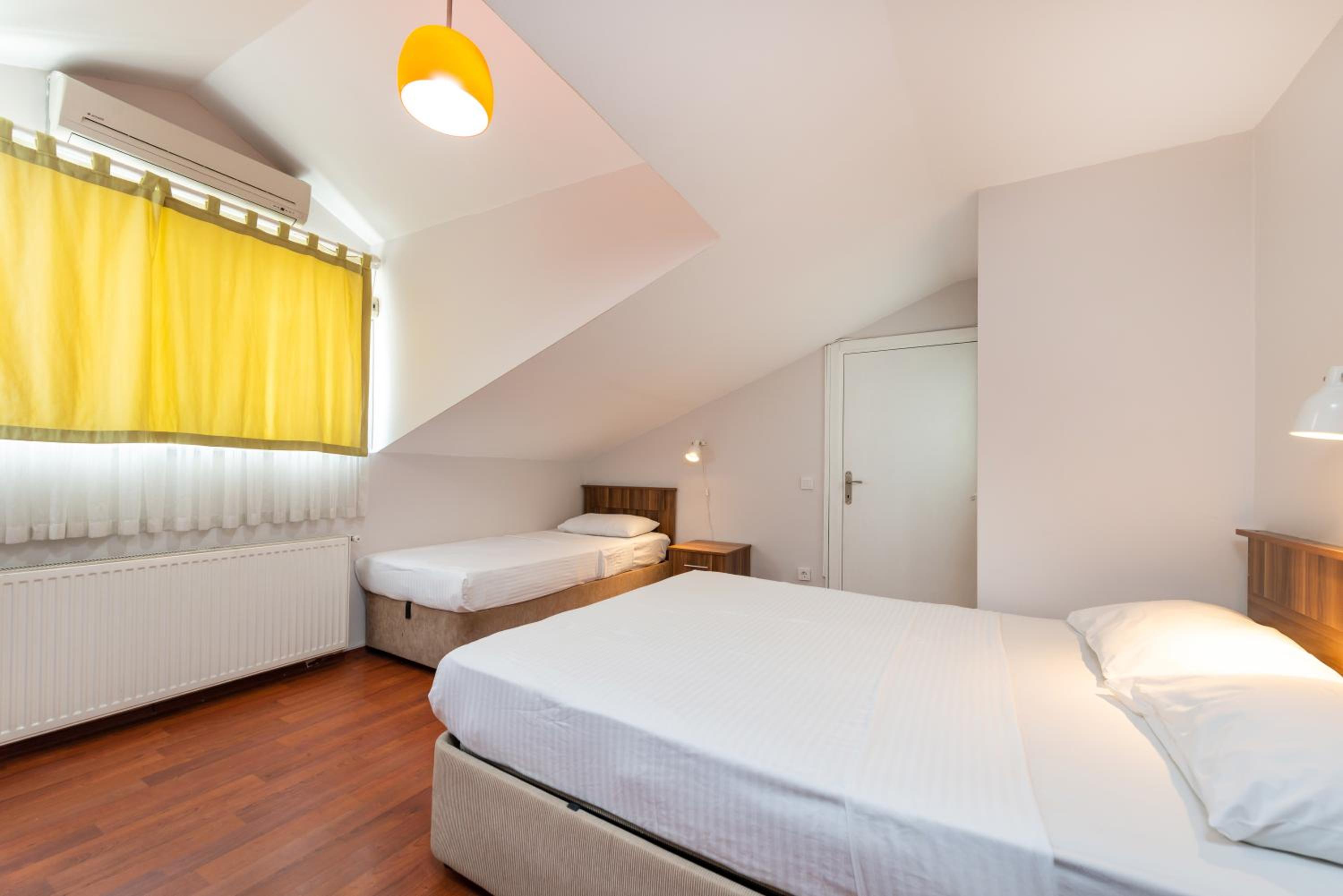 Dualis Hotel - Image 147