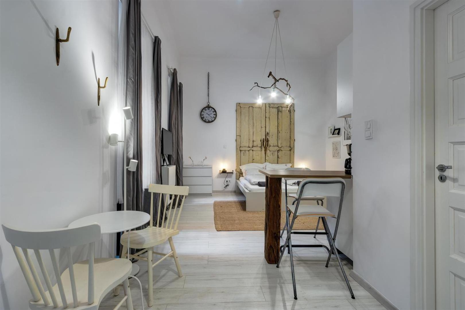 Timber Town Apartment