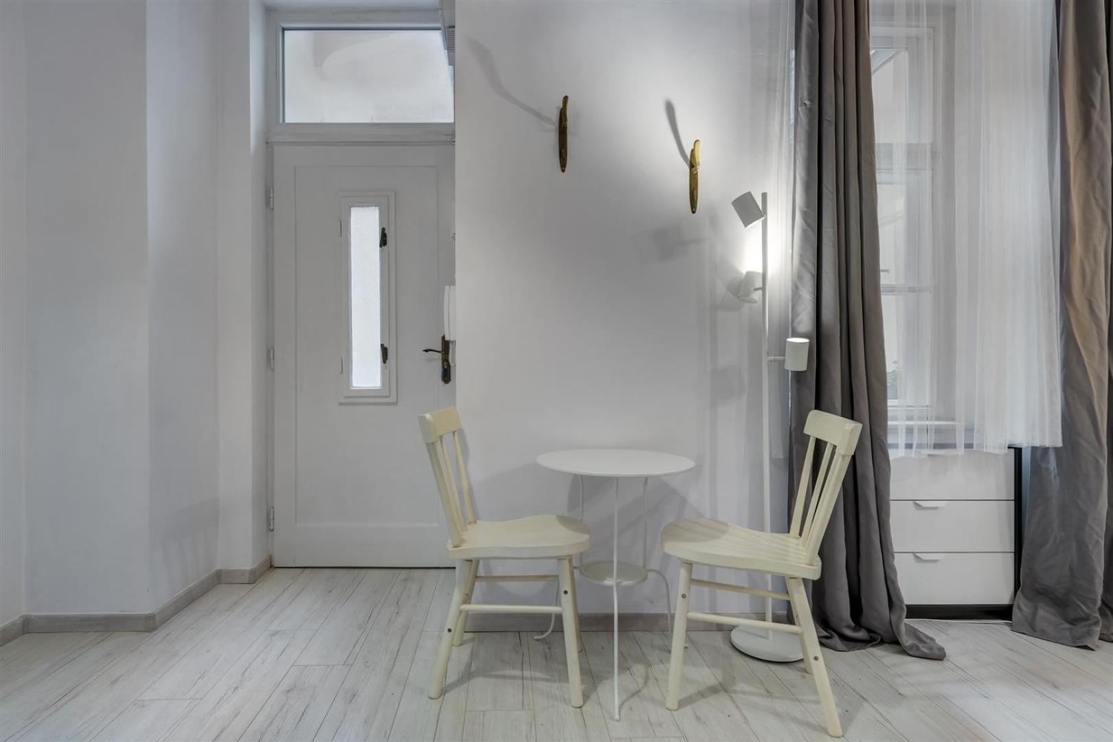 Timber Town Apartment