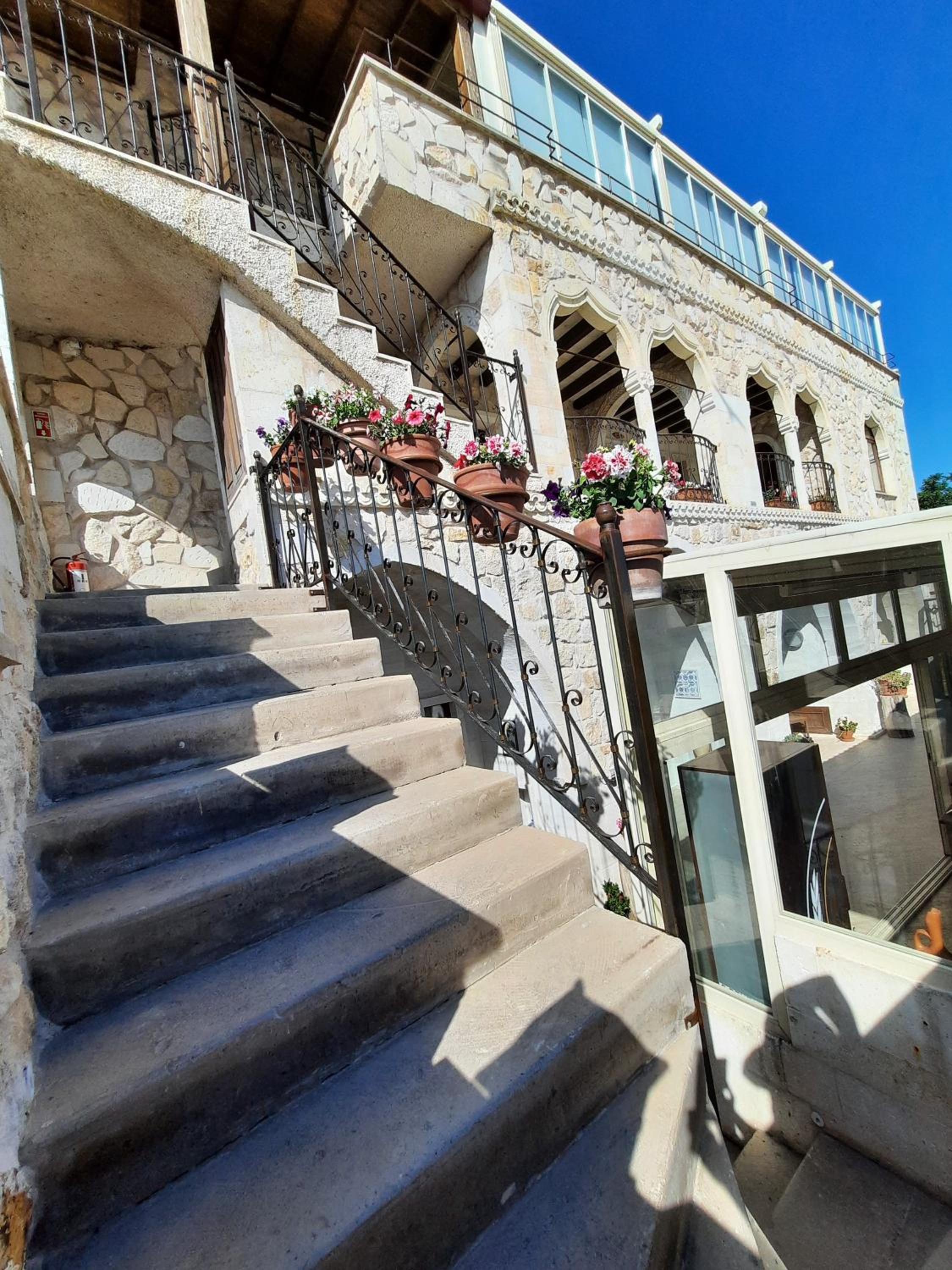 Hikmet's House