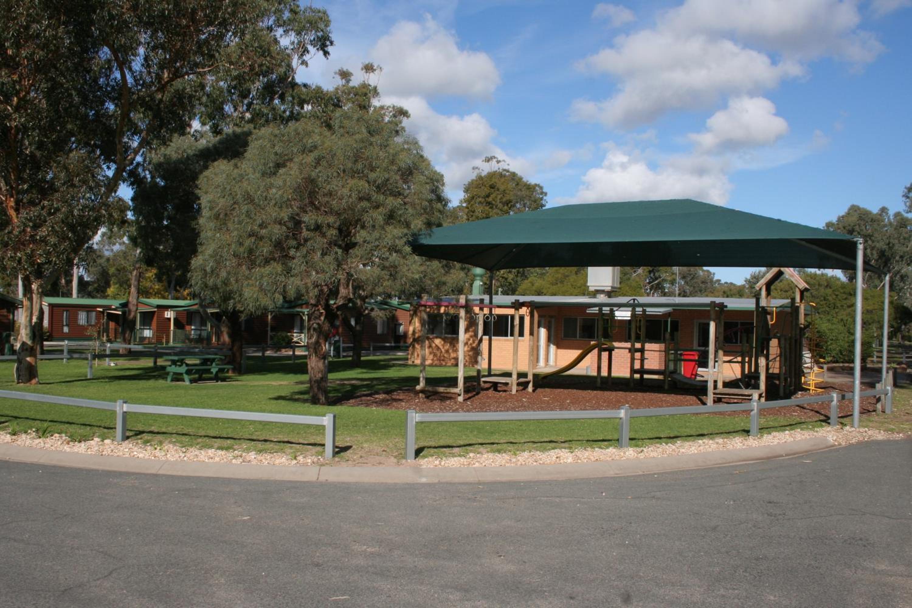 Lake Fyans Holiday Park