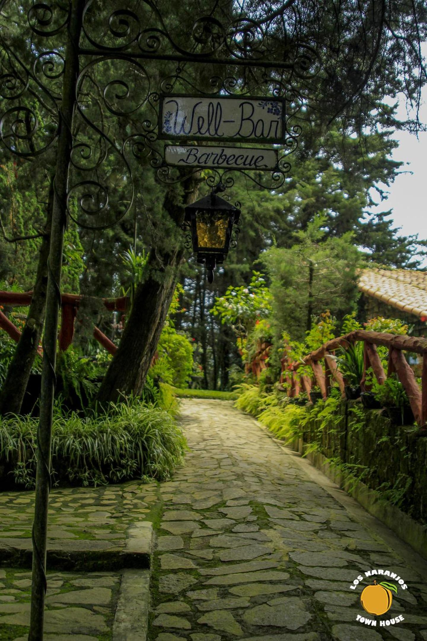 Los Naranjos Town Houses