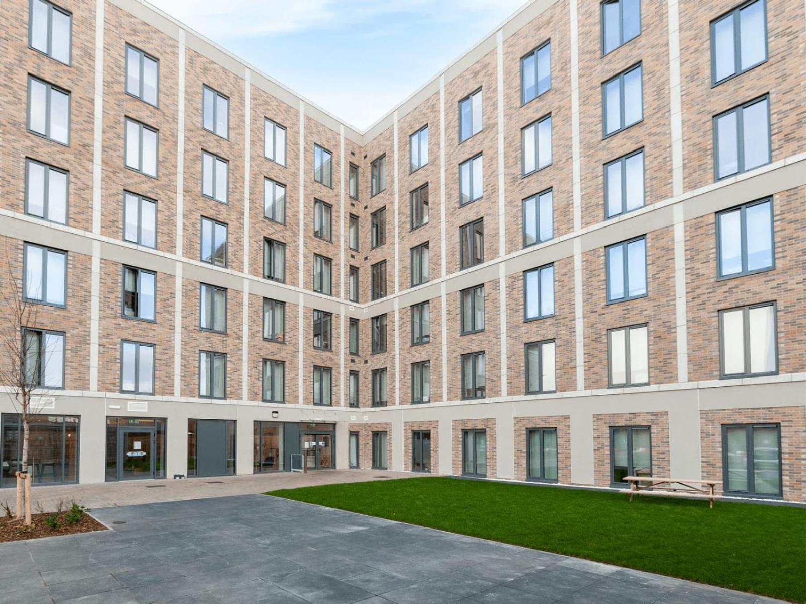 For Students Only - Straits Meadow in Edinburgh City Centre