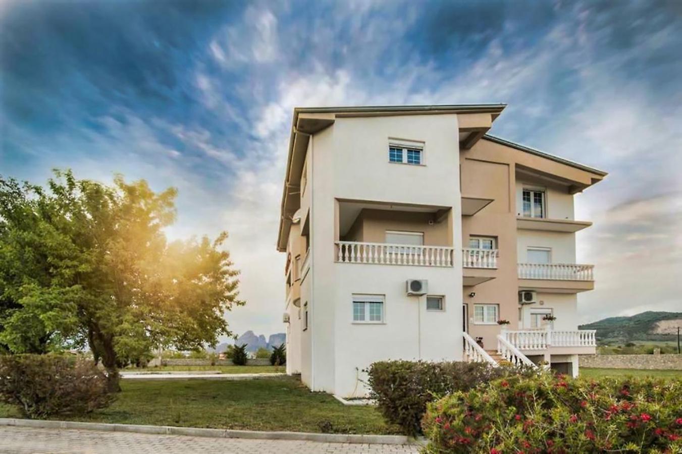 Spilaio at Meteora - Property Image 35