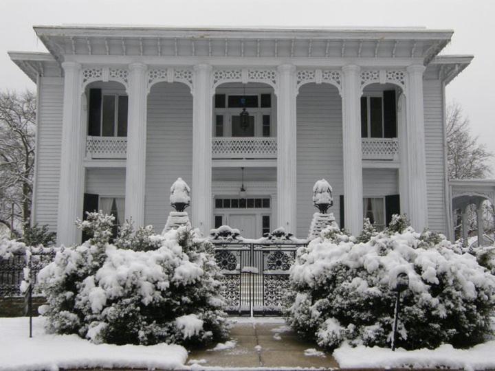 Shadowlawn Bed and Breakfast