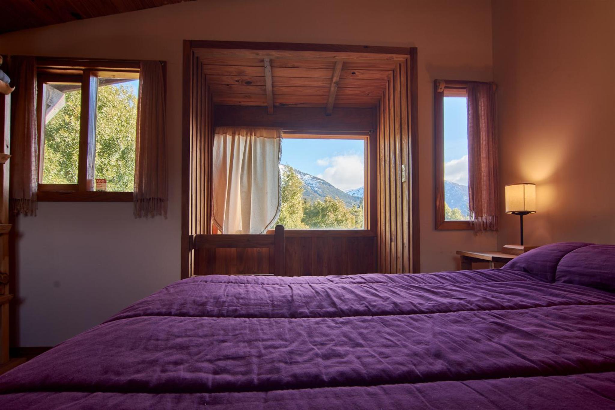 Cabañas Hechas a Mano con Vista al Cerro Catedral