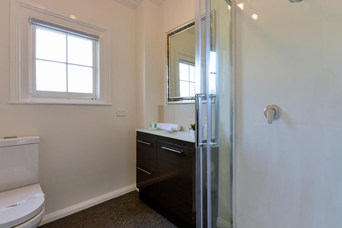 Portsea Place