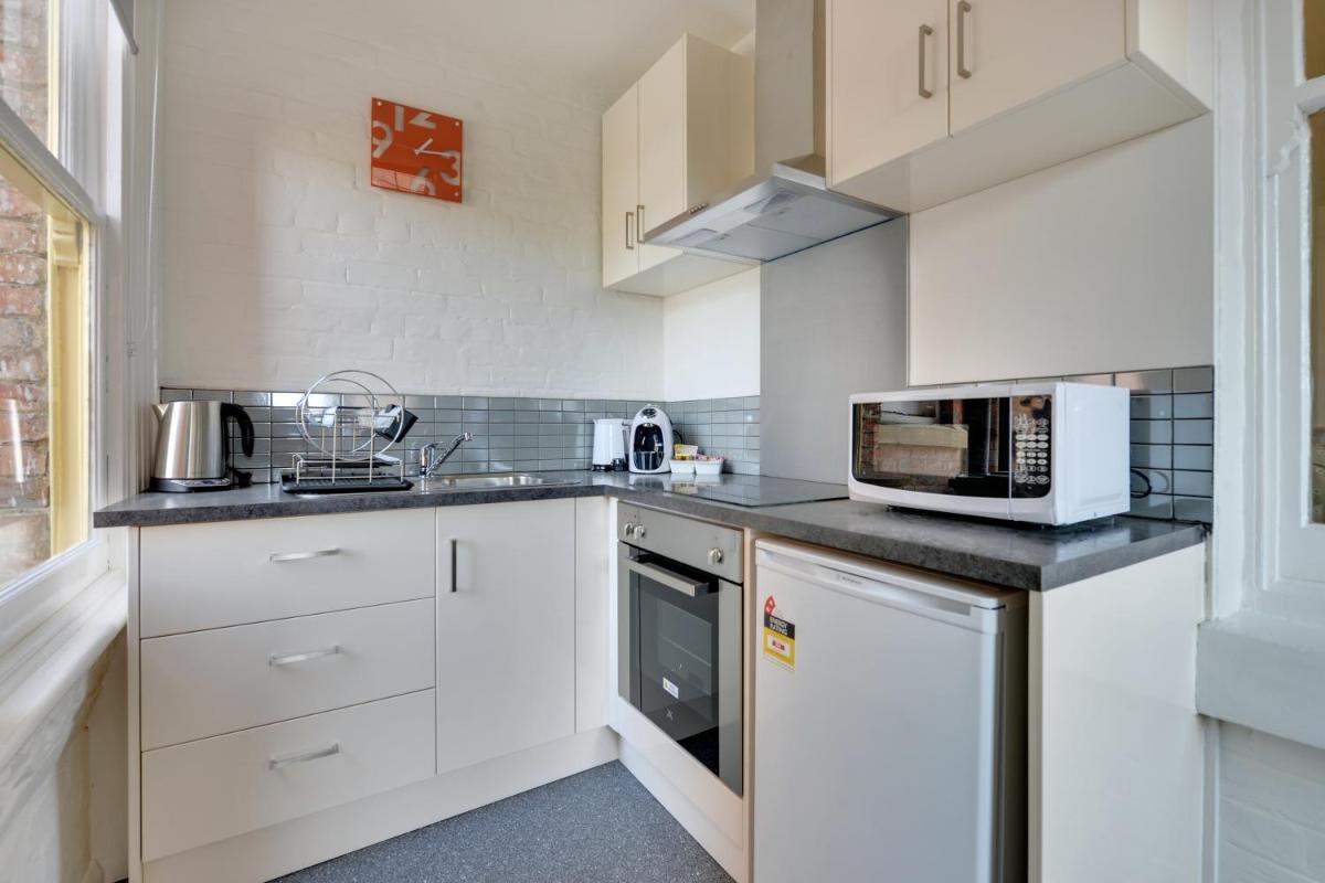 Portsea Place