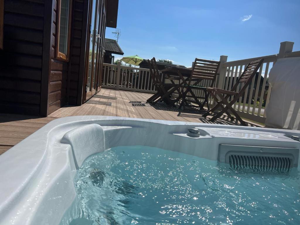 Crystal Lodge with Hot Tub view 4
