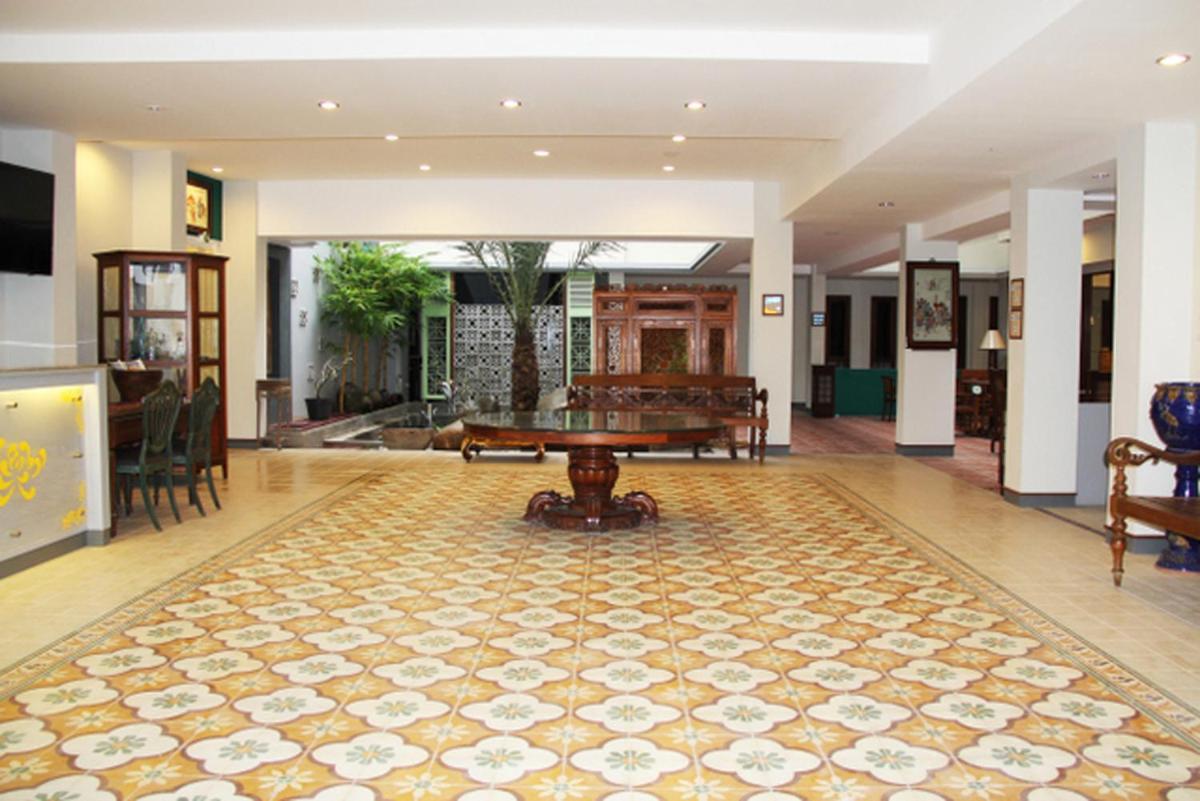 hotel reception
