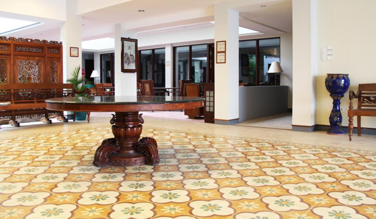 hotel reception