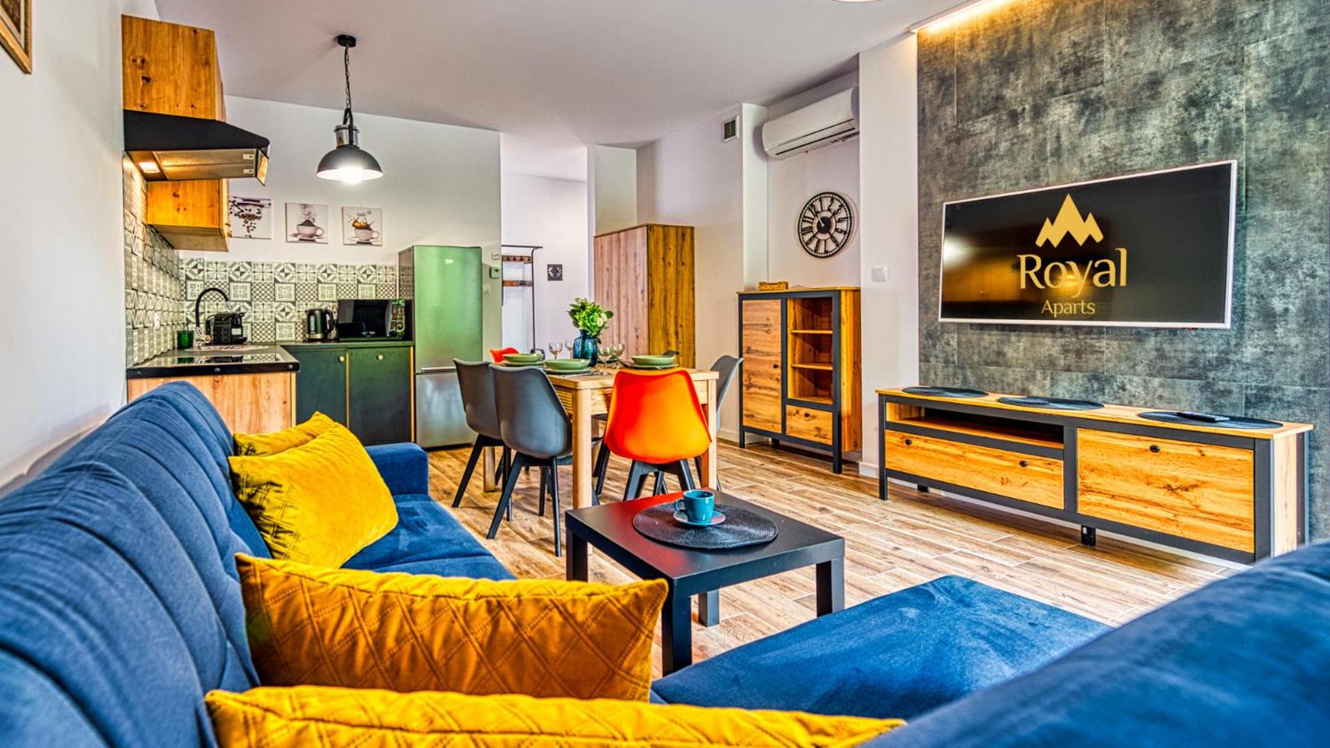 Apartamenty Centrum - Wyszyńskiego 9 by Royal Aparts view 2