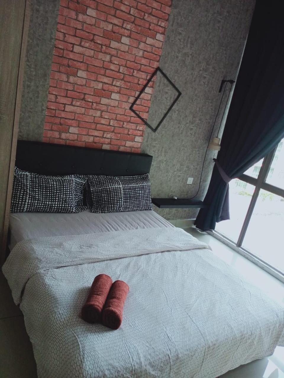17-3Bedroom Palazio Apartment Mount Austin for 6Pax