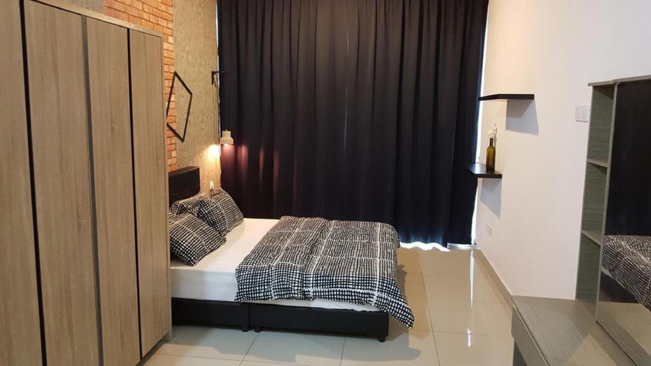 17-3Bedroom Palazio Apartment Mount Austin for 6Pax