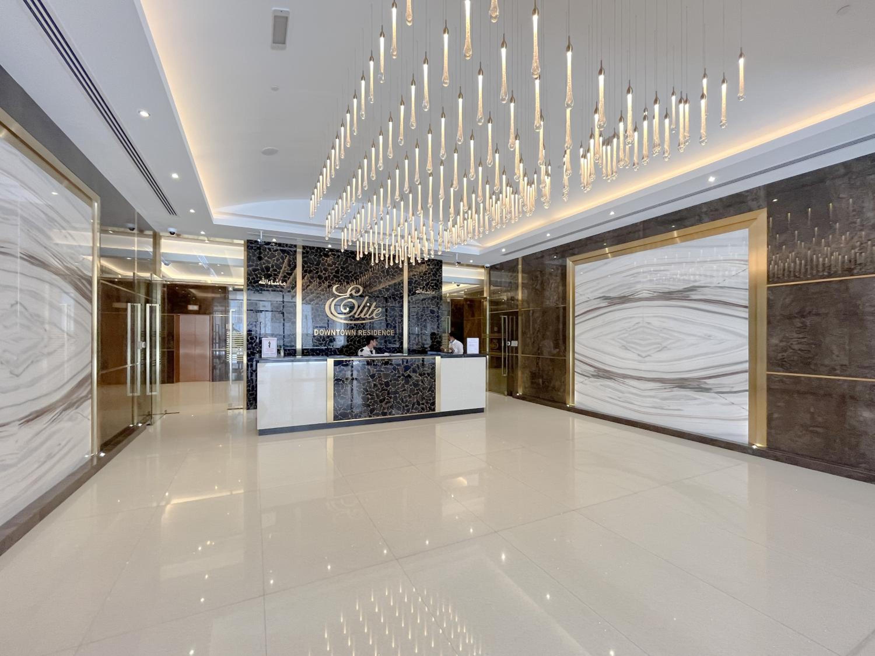 Studio Apartment with Sauna and Full Burj Khalifa View