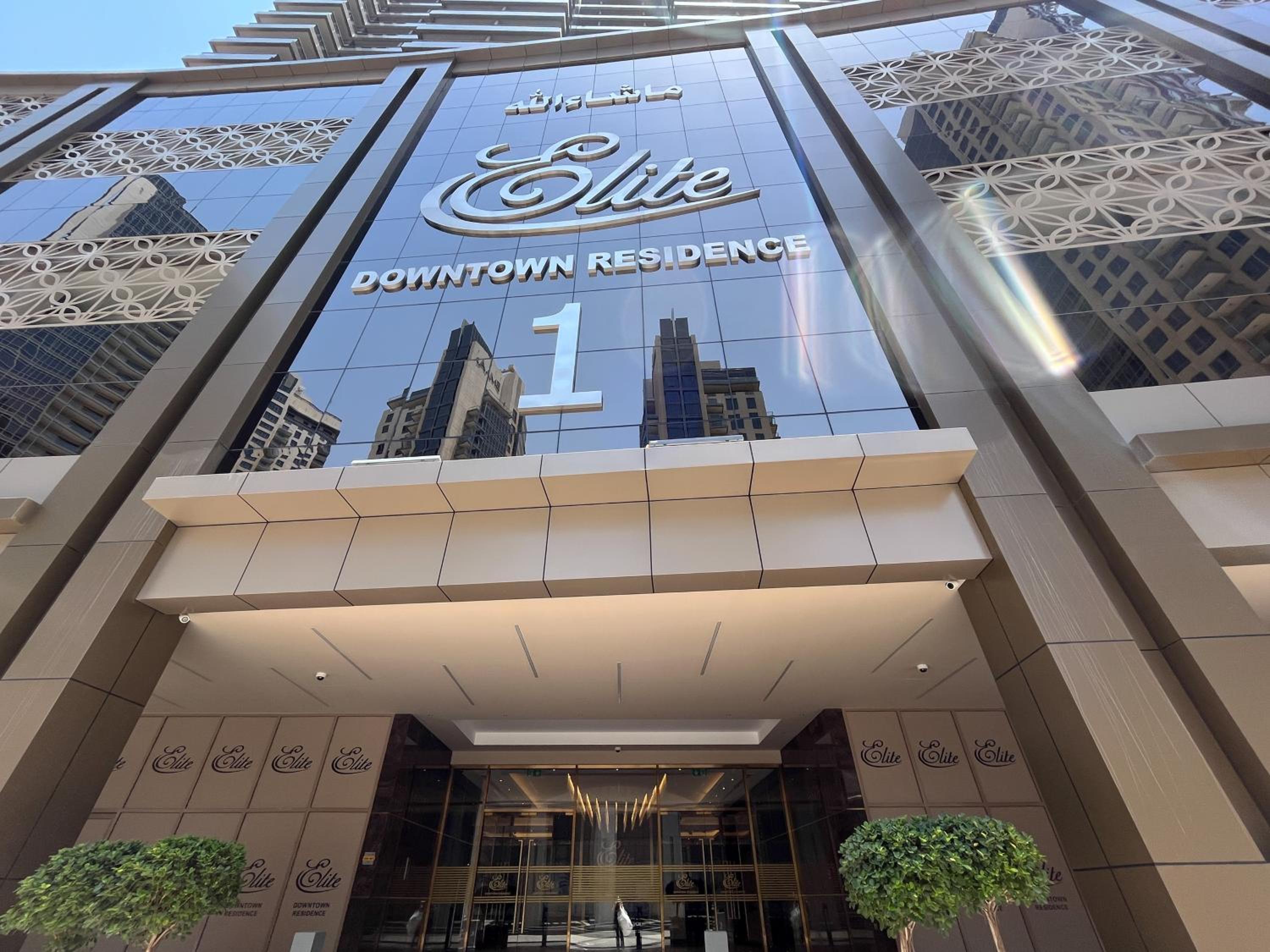 Studio Apartment with Sauna and Full Burj Khalifa View