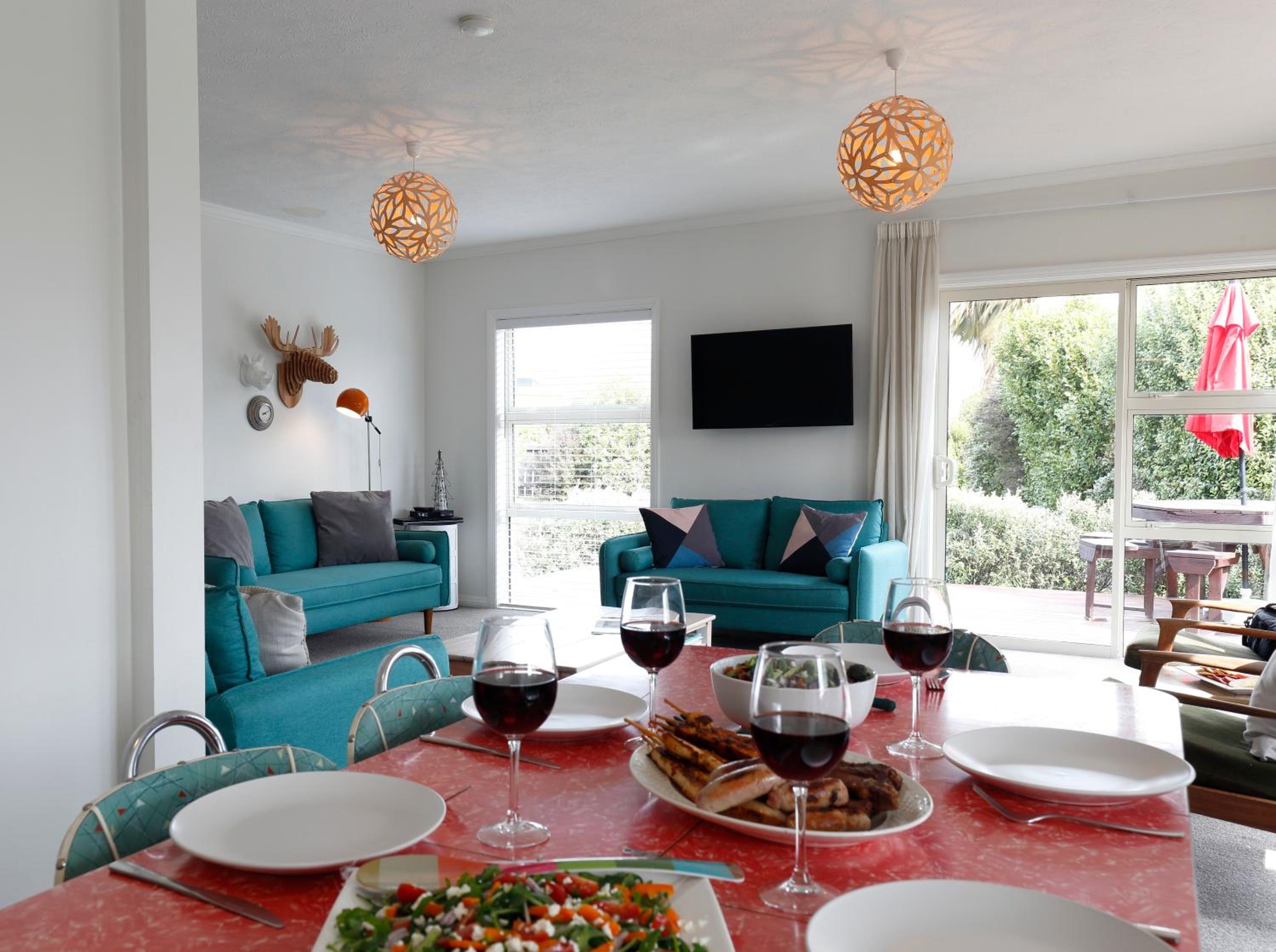 The Clearwater Cottage - Te Anau Holiday Home view 5
