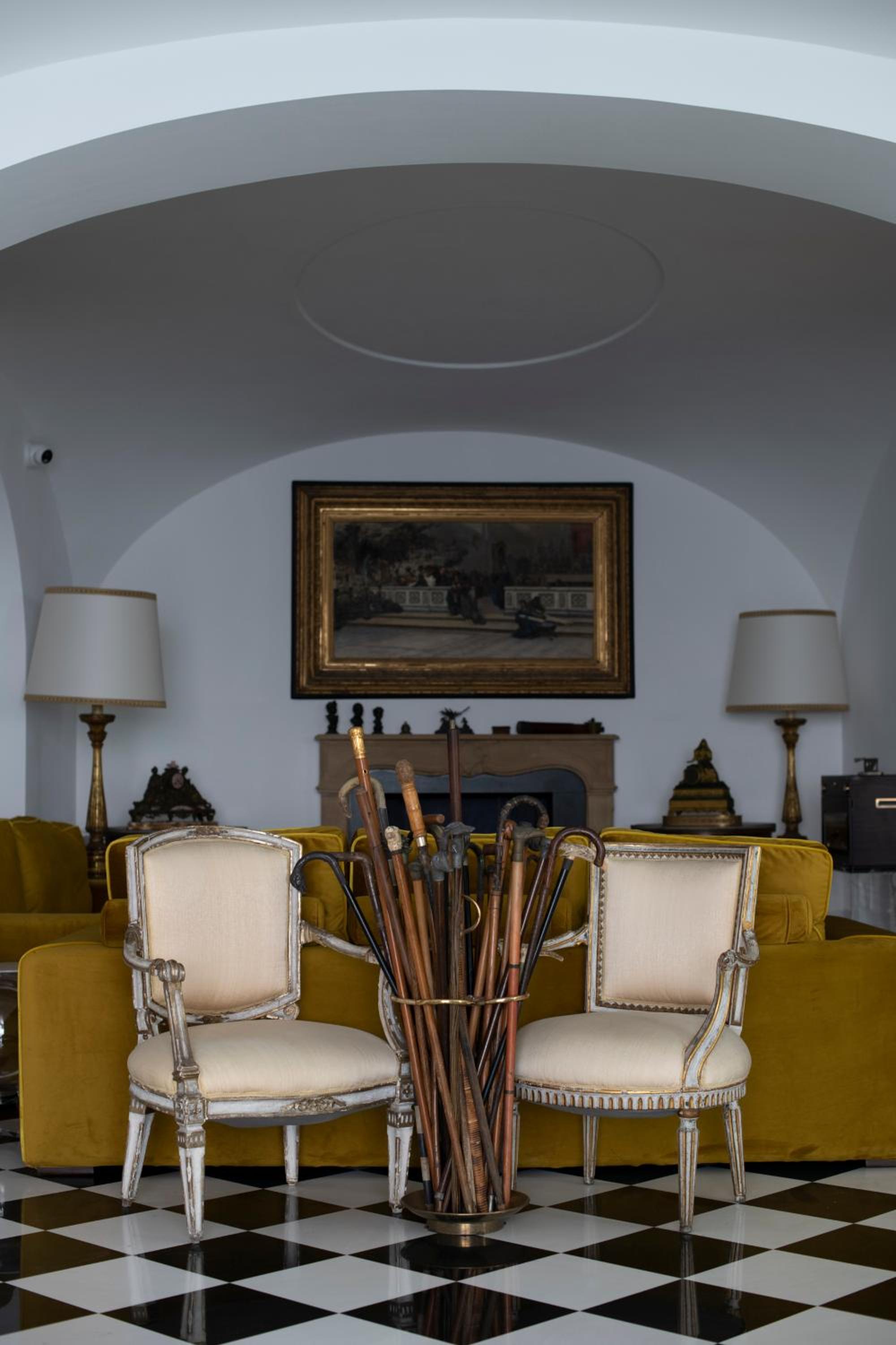 lounge