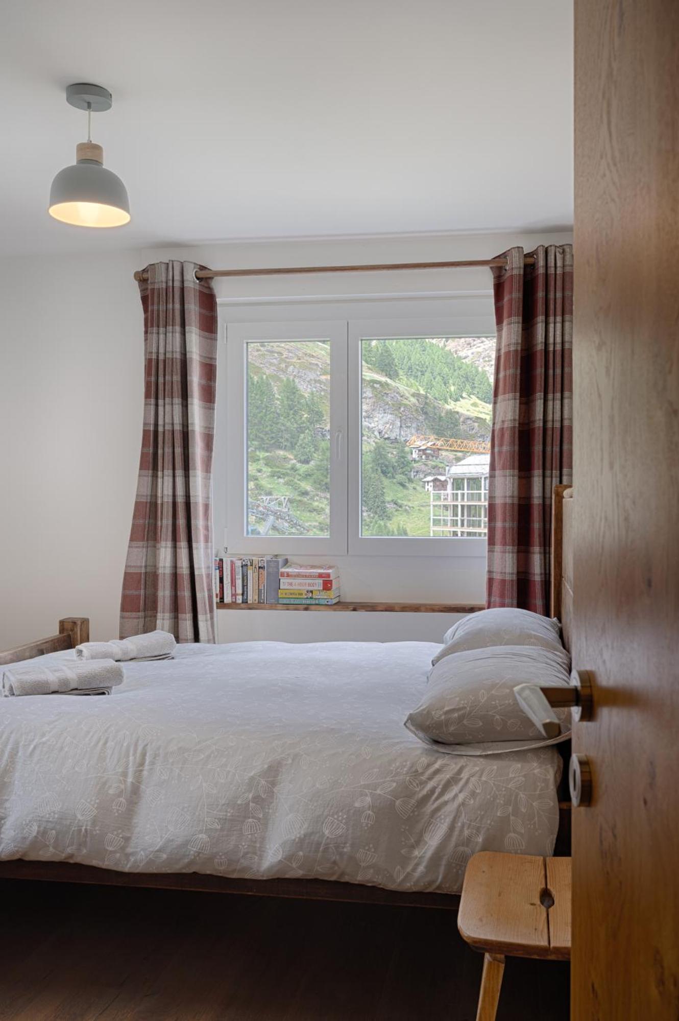 Matterhorn Panorama Apartment view 4