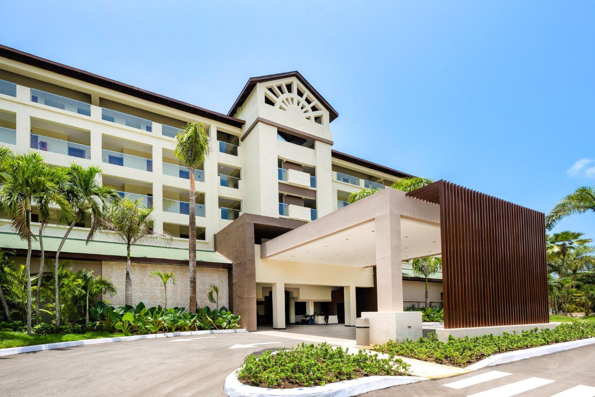 Juan Dolio Vacations - Coral Costa Caribe Beach Resort - All Inclusive - Property Image 12