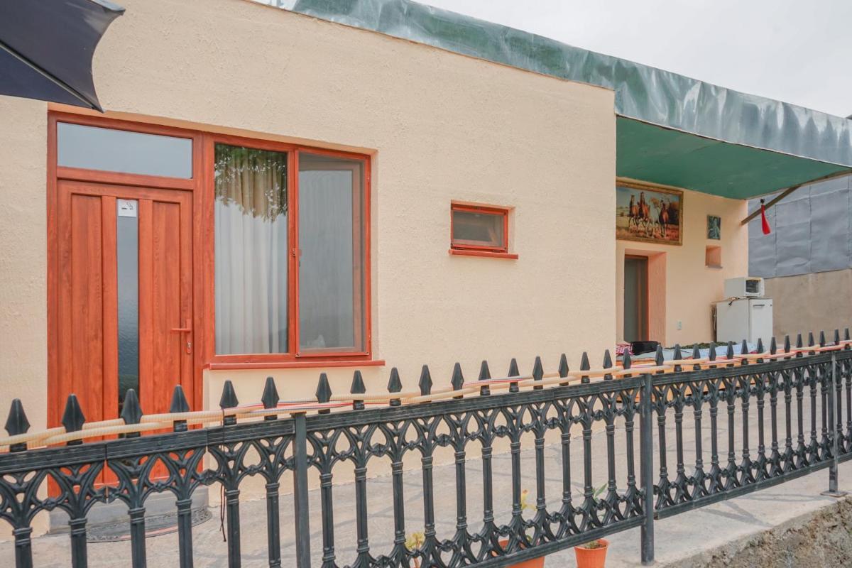 Ana-Maria Bnb