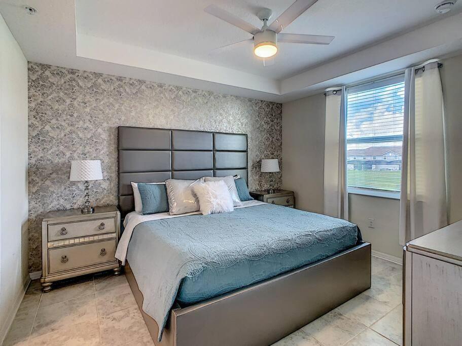 Last minute deal! Brand New 2bed apt near Disney view 3