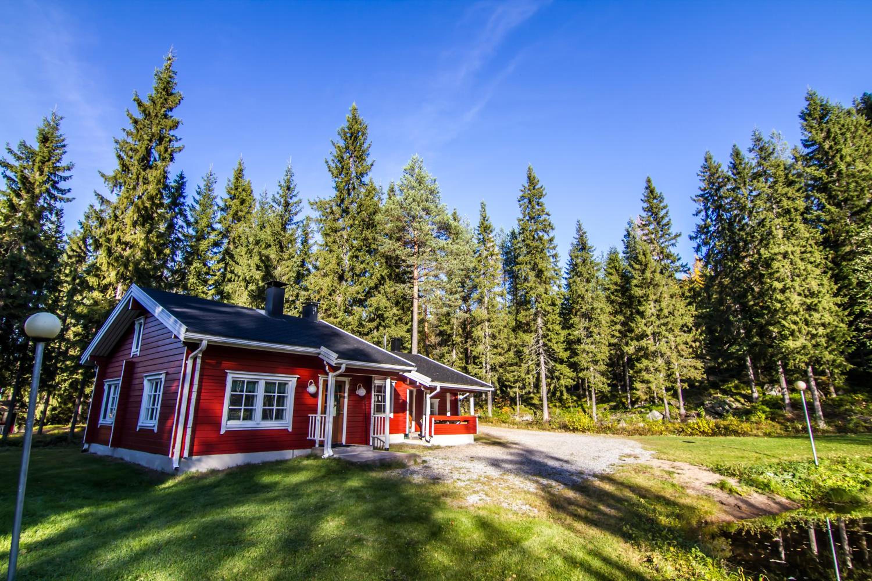 Lomaperkkiö Cottages