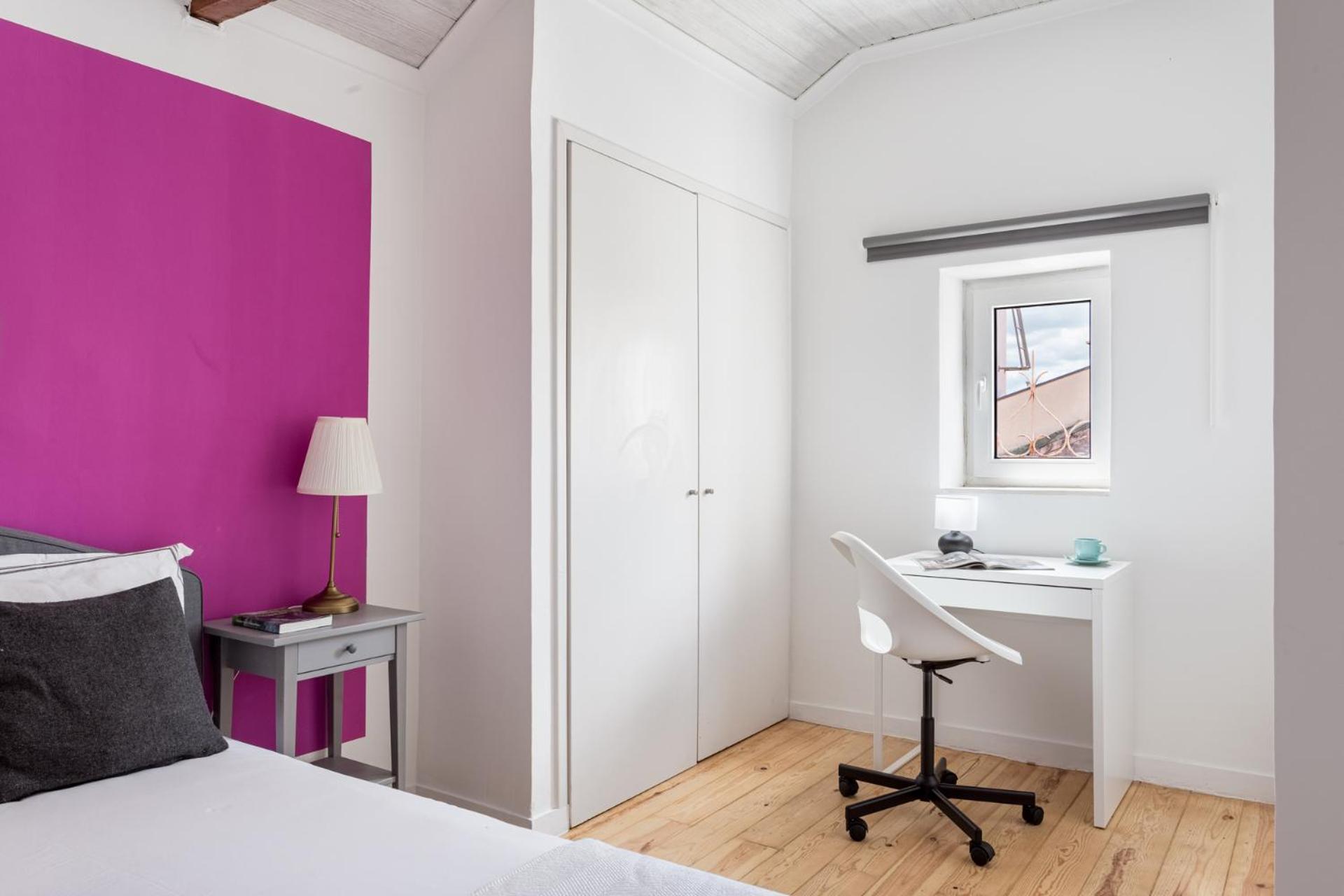 JOIVY Stylish 2-bed Apt with balcony in Lapa, 5mins to National Museum of Ancient Art view 5