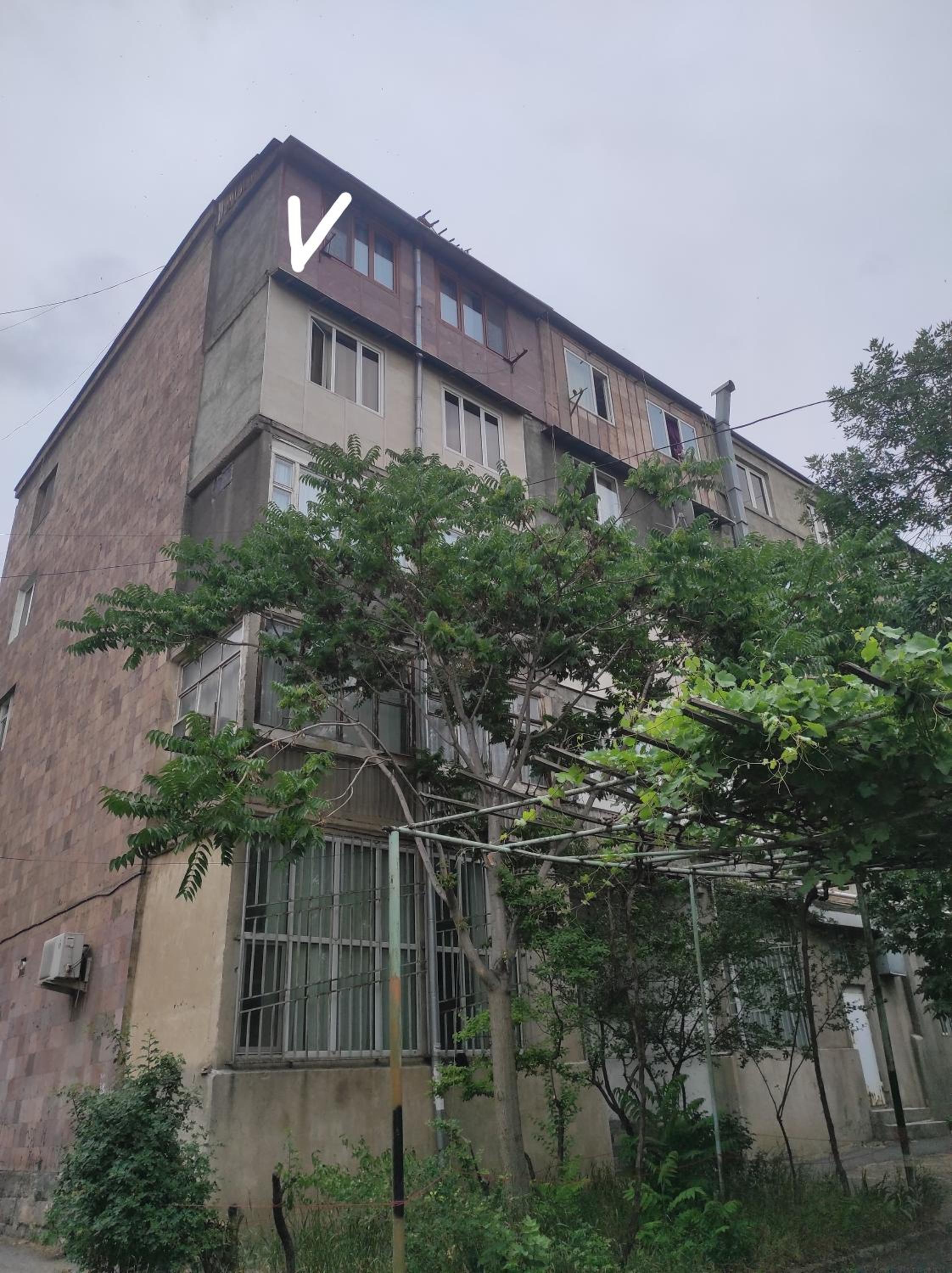 2 bedroom apartment, quiet and spacious