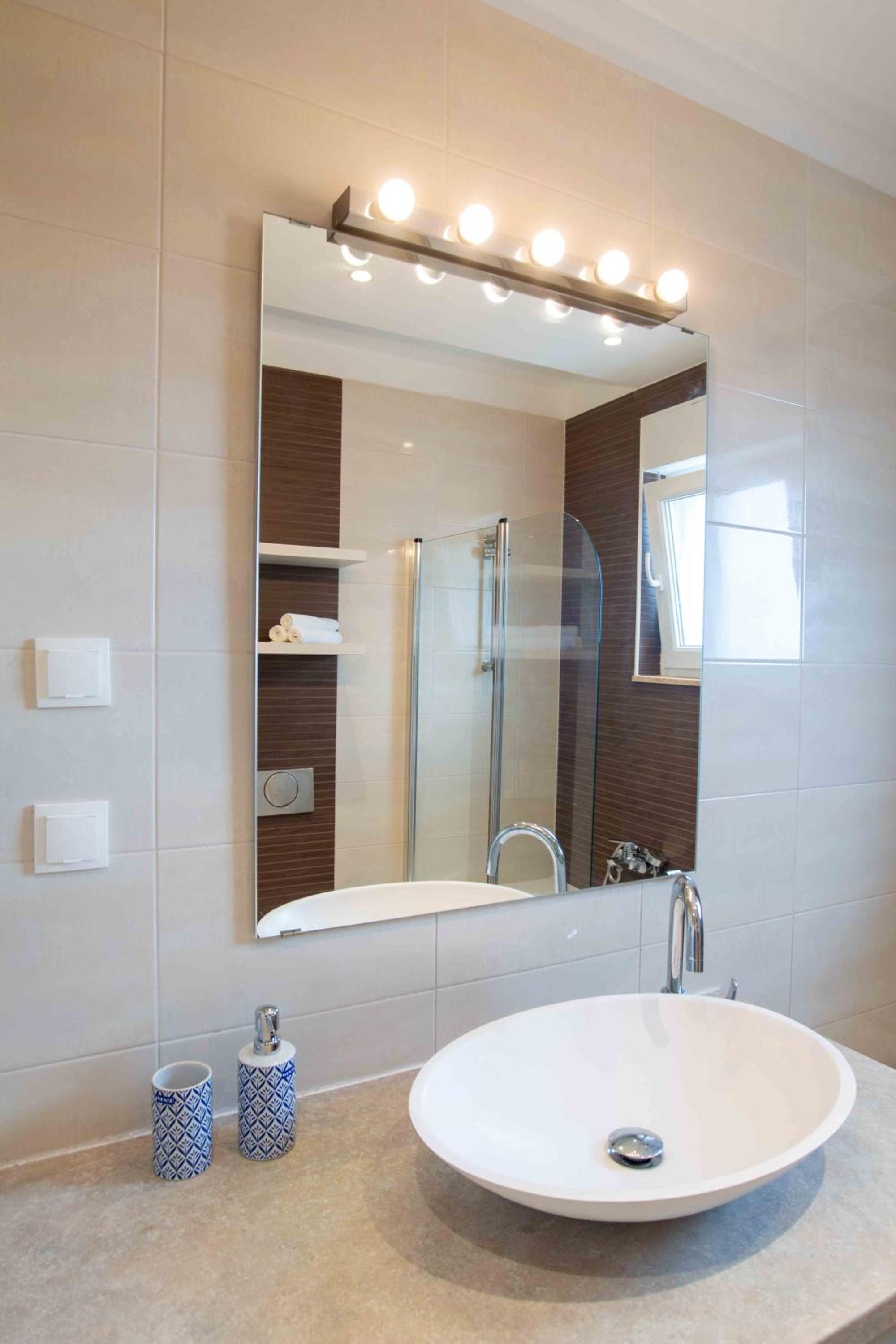 Into The Blue en Kostrena — bathroom