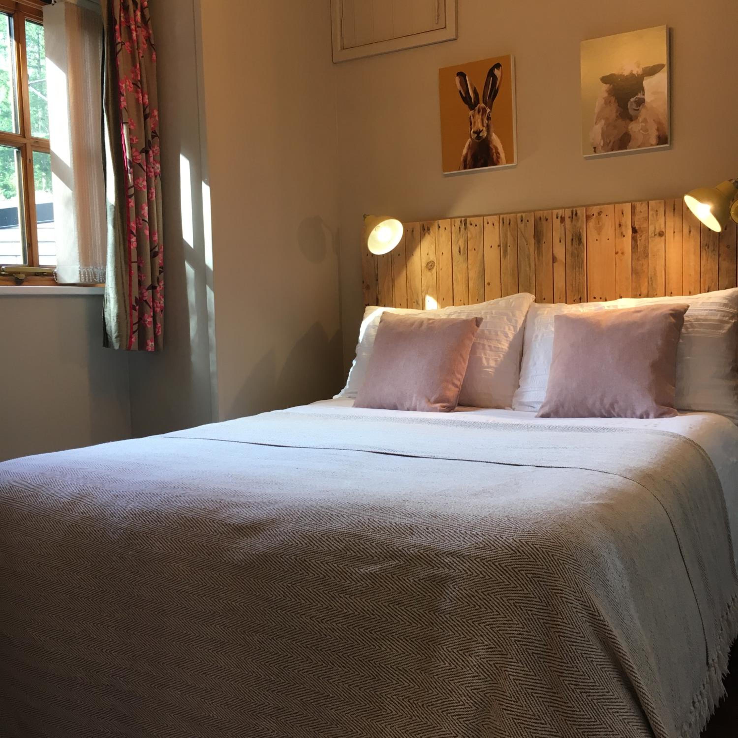 Romantic, secluded cottage in Cardinham Woods, Cornwall view 5