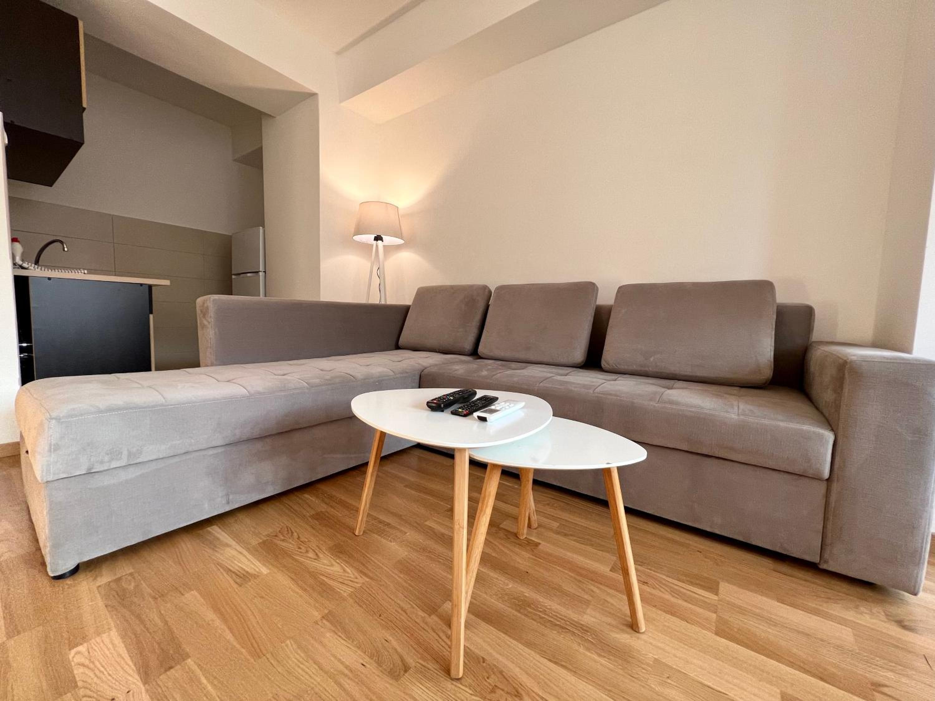 Sara's Apartment Cozy and Close to Center with Private Parking view 2