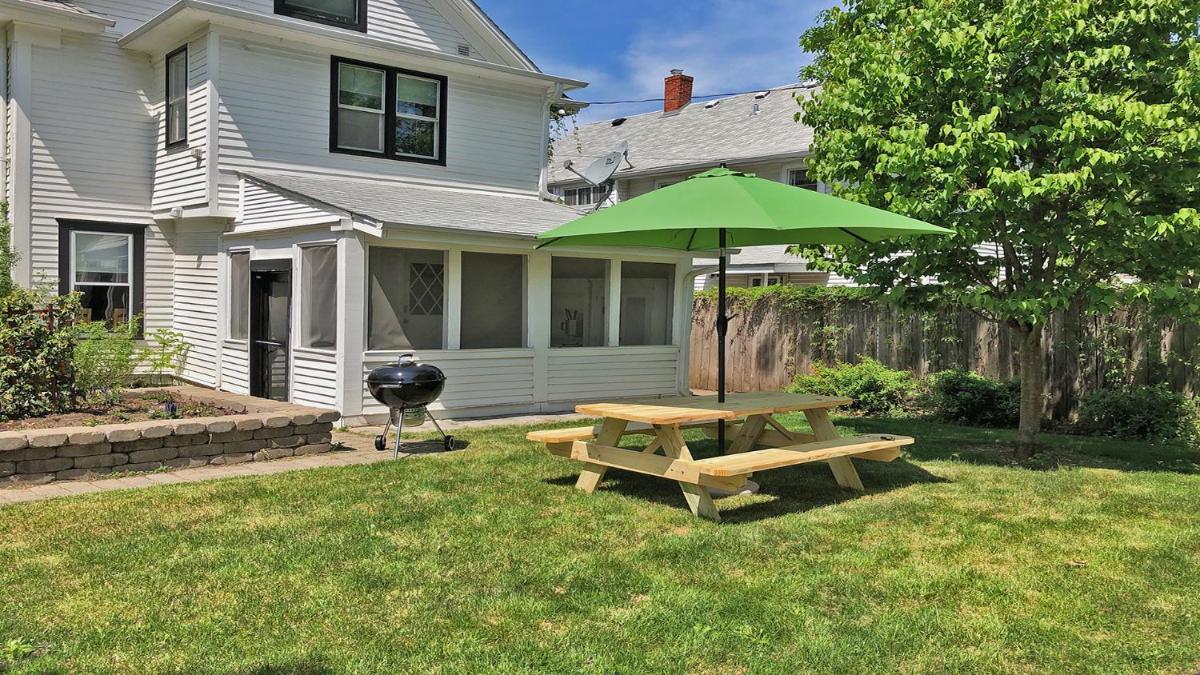 Minneapolis / St Paul Vacations - Linden Hills Luxury Charmer - Property Image 17