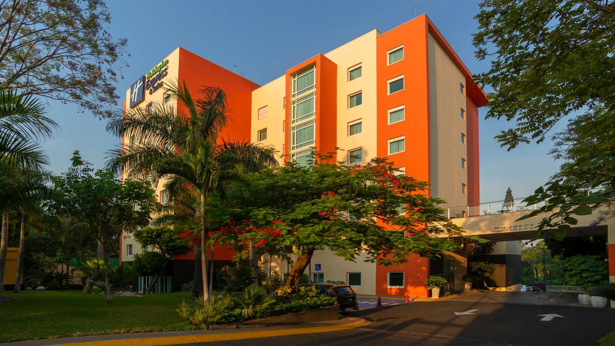 Hotel Holiday Inn Express & Suites Cuernavaca, an IHG Hotel - Image 1