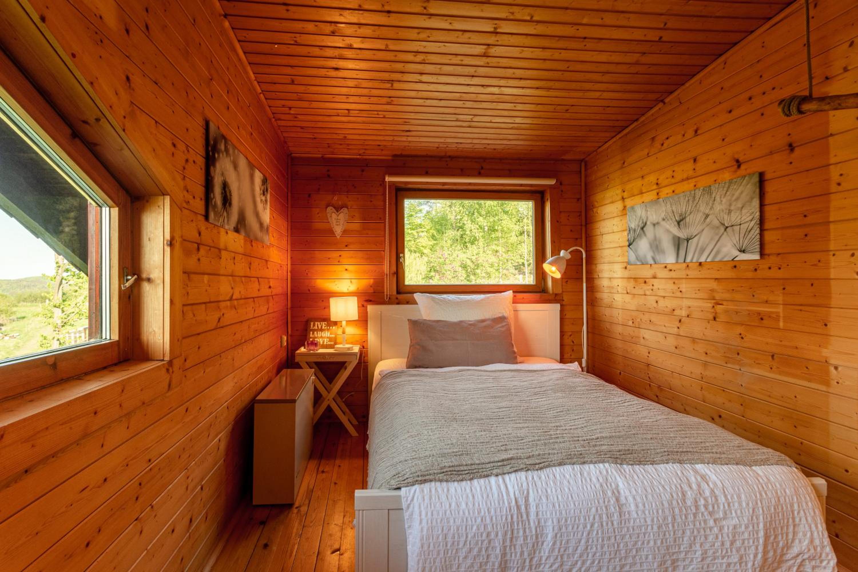 Blockhaus Eifelsteig w/ Kamin Garten & Feuerstelle