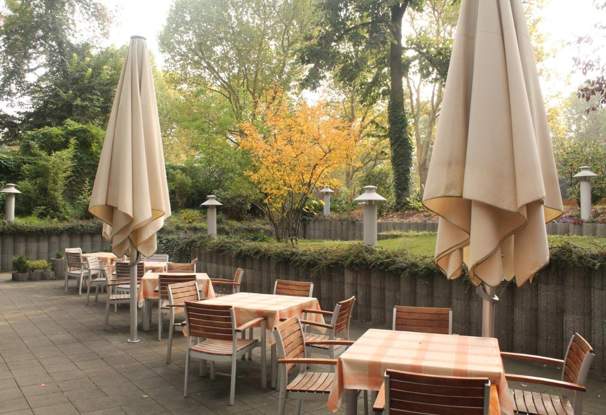 outdoor BBQ area