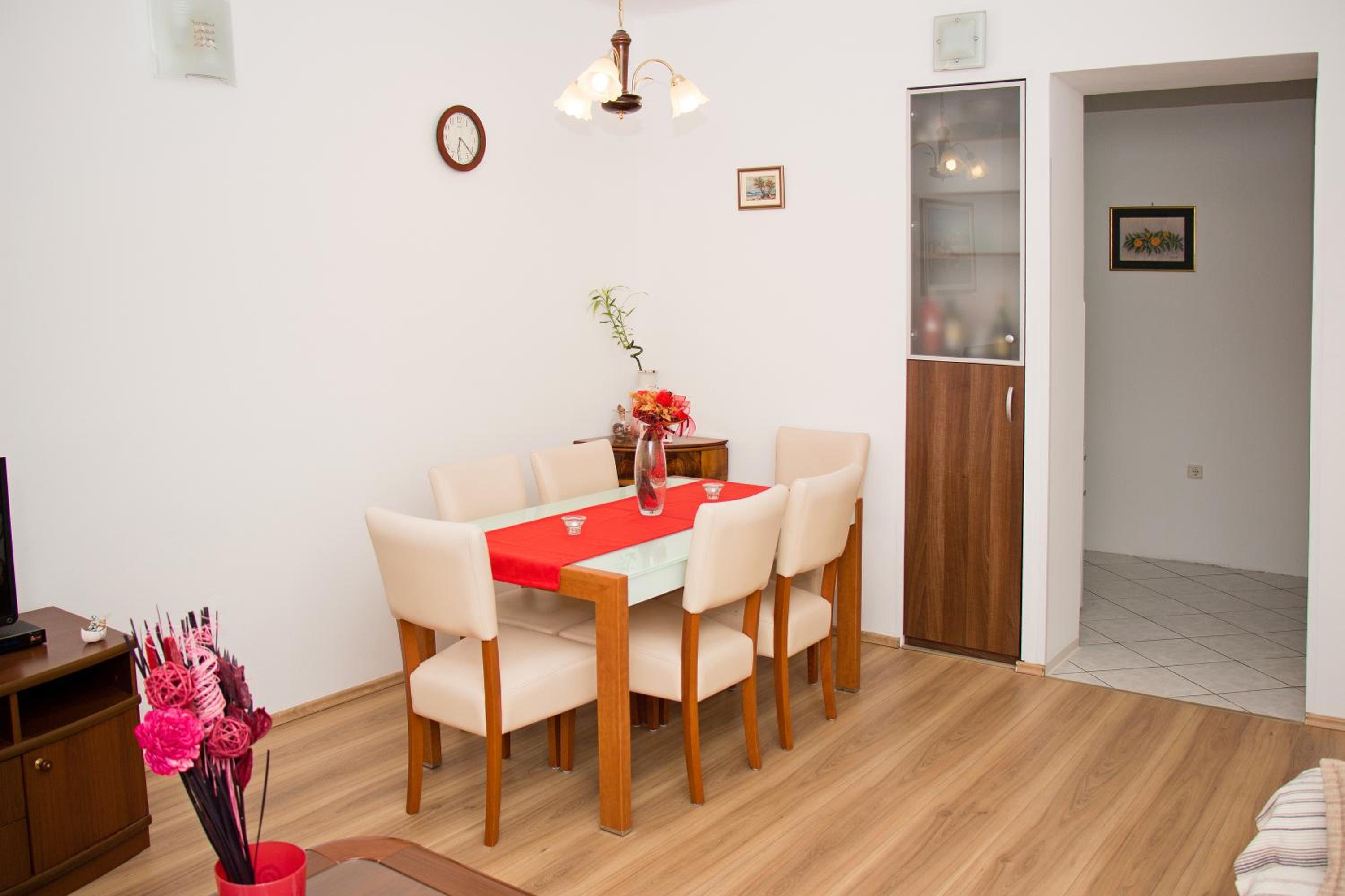 Apartment Leatoni