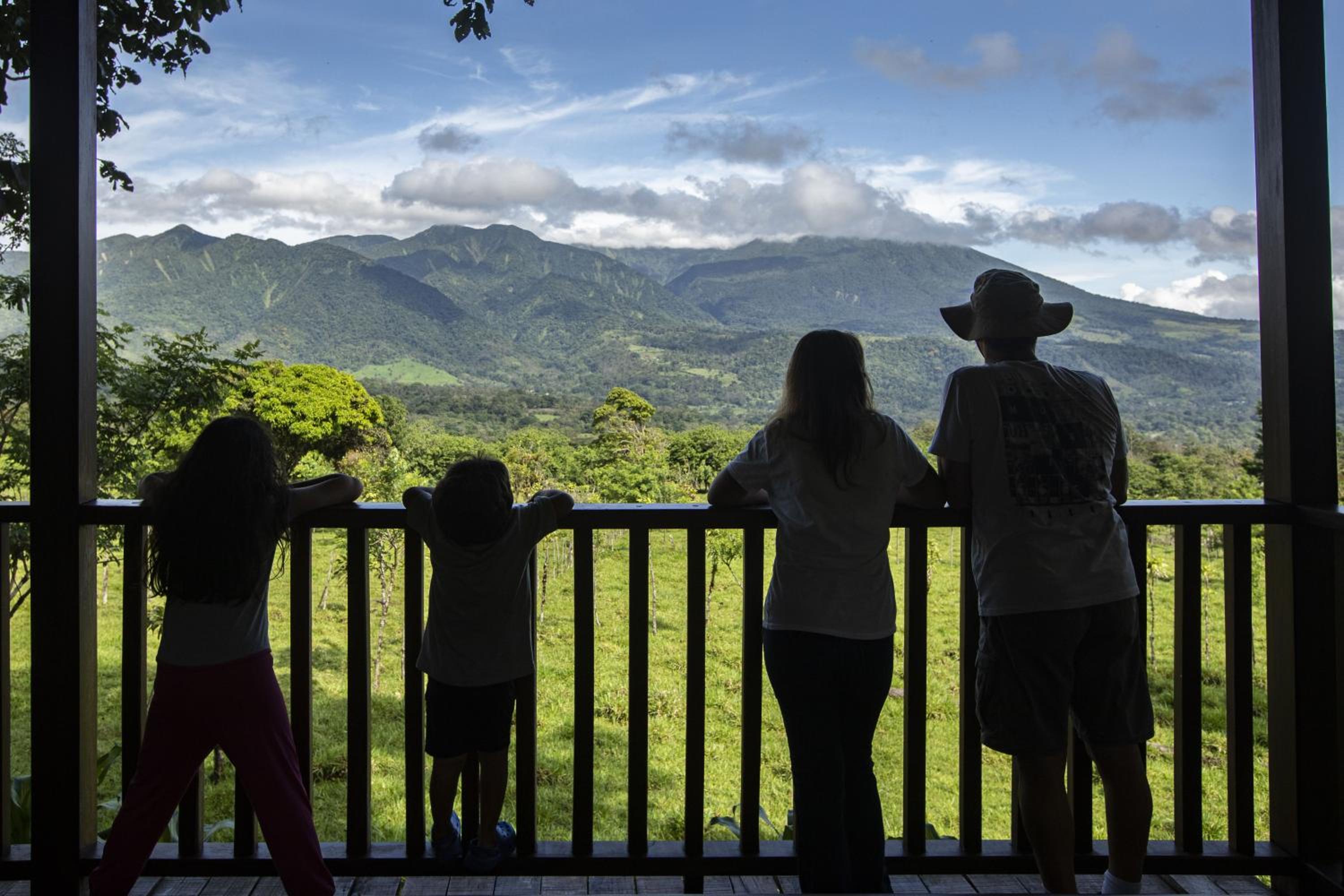 "Hana's Celeste Retreat" Large Modern Villa Sleeps 6 on 20 Acres of Nature! view 3
