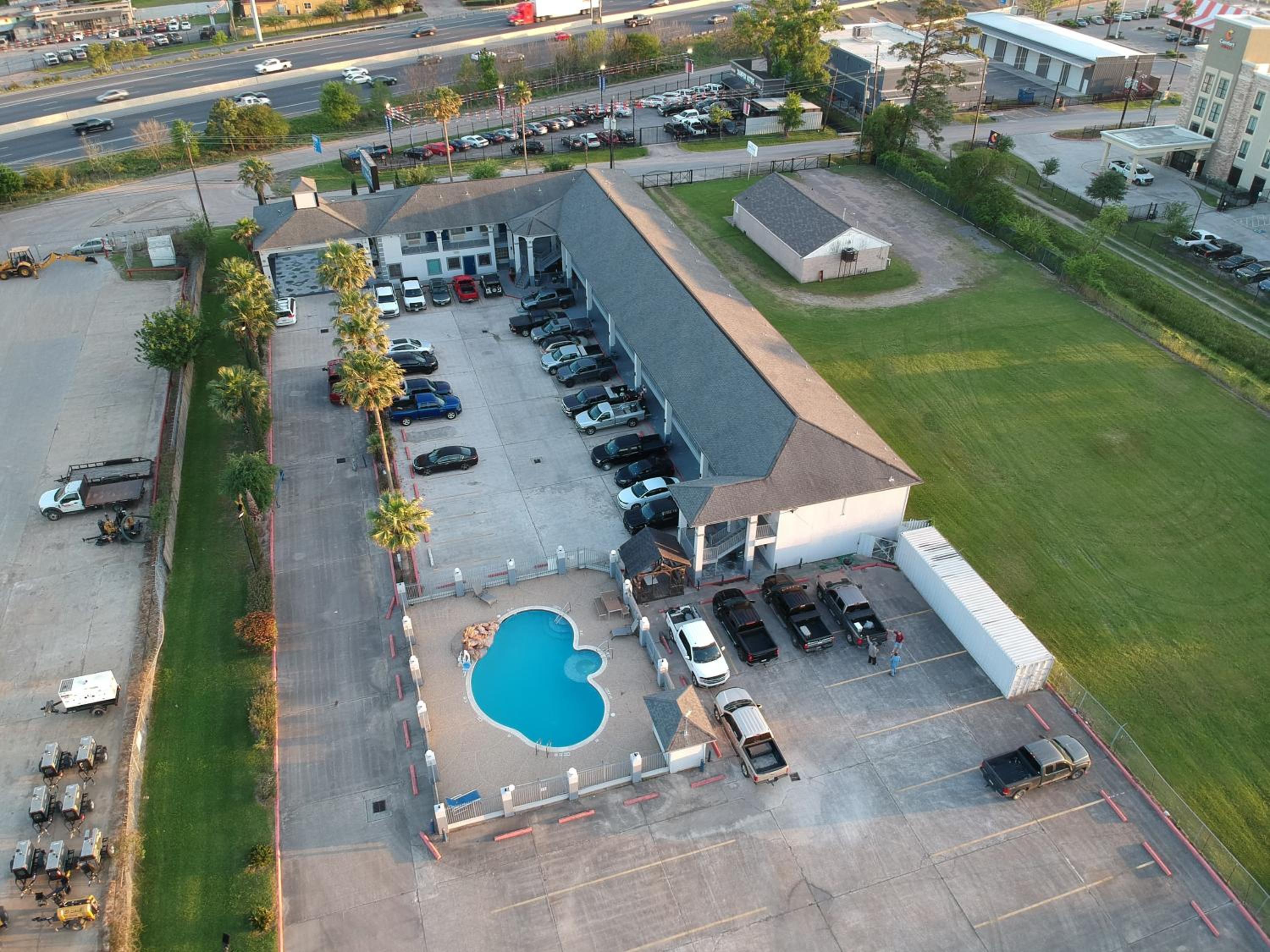 Sunrise Inn & Suites view 2