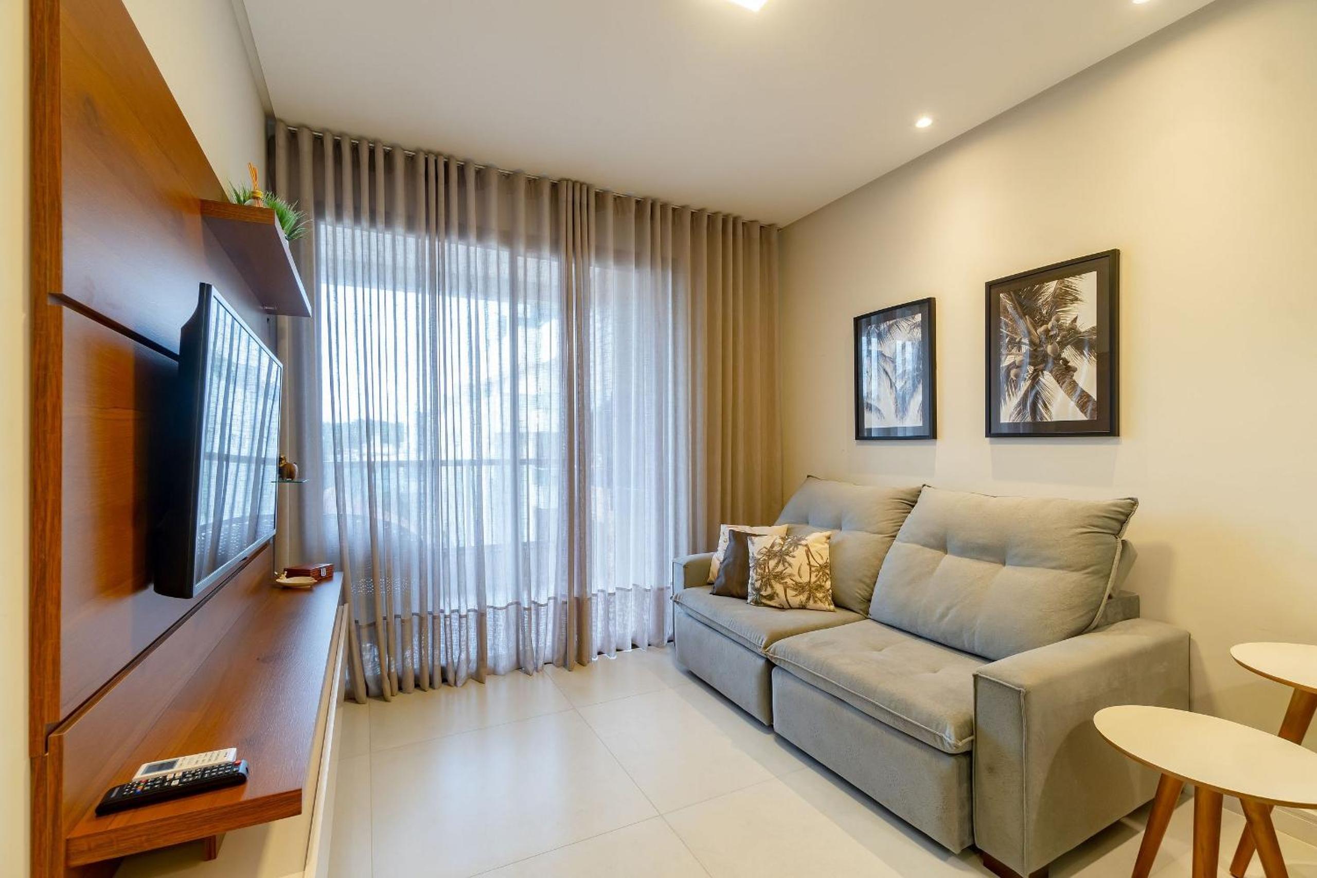 Elegante Apartamento no Centro de Bombinhas, 200m da Praia