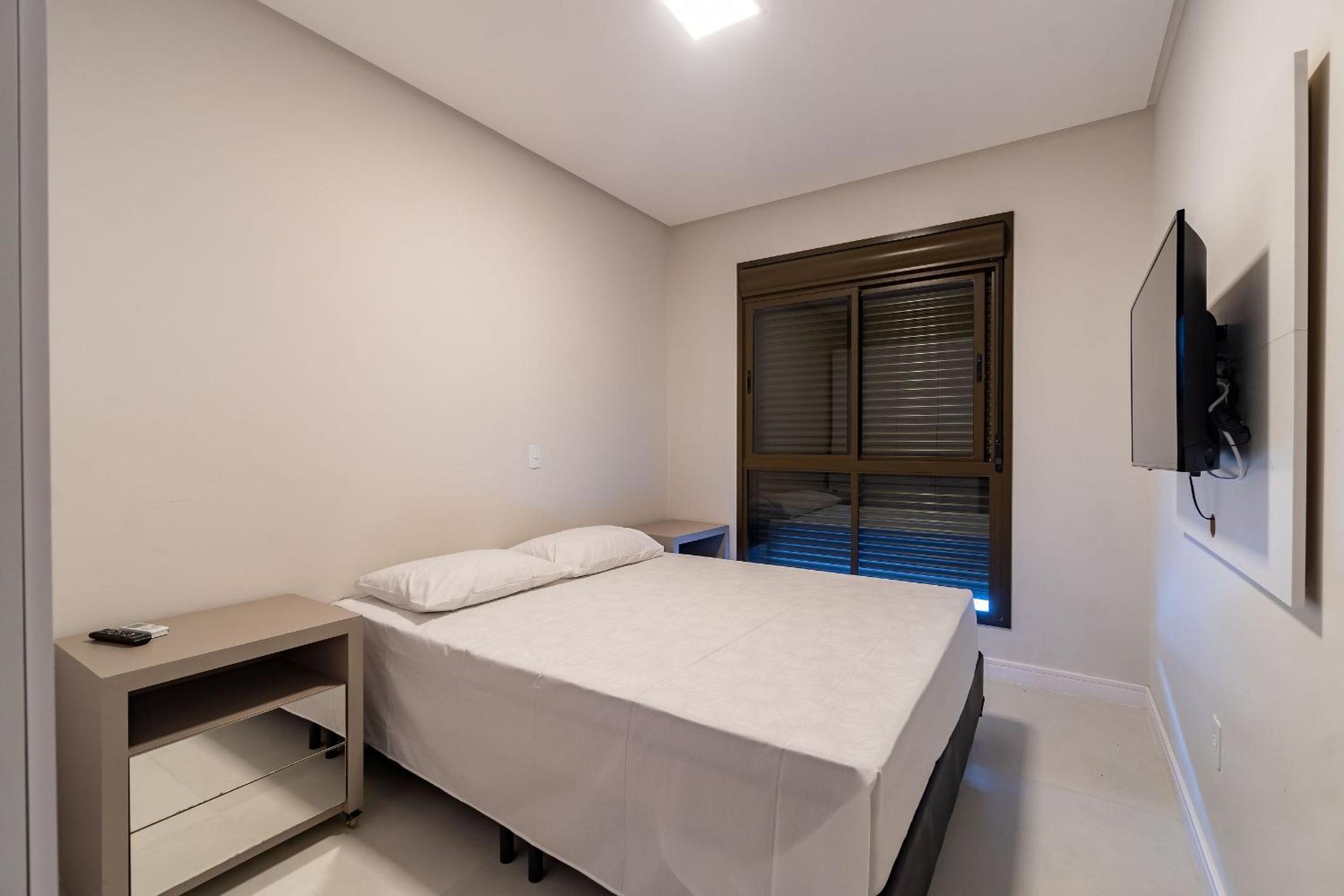 Elegante Apartamento no Centro de Bombinhas, 200m da Praia