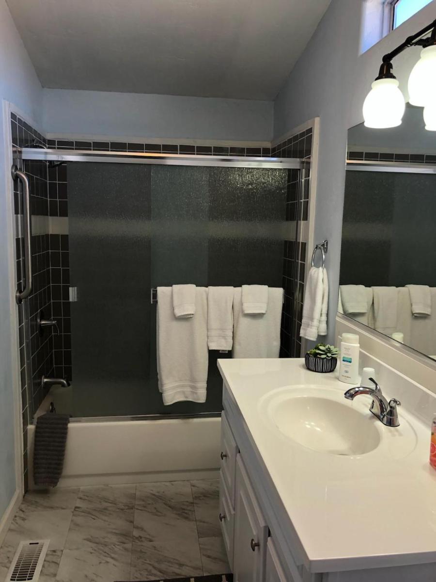 Hidden Gem 2 bed 2 bath private mobile home with great parking view 3