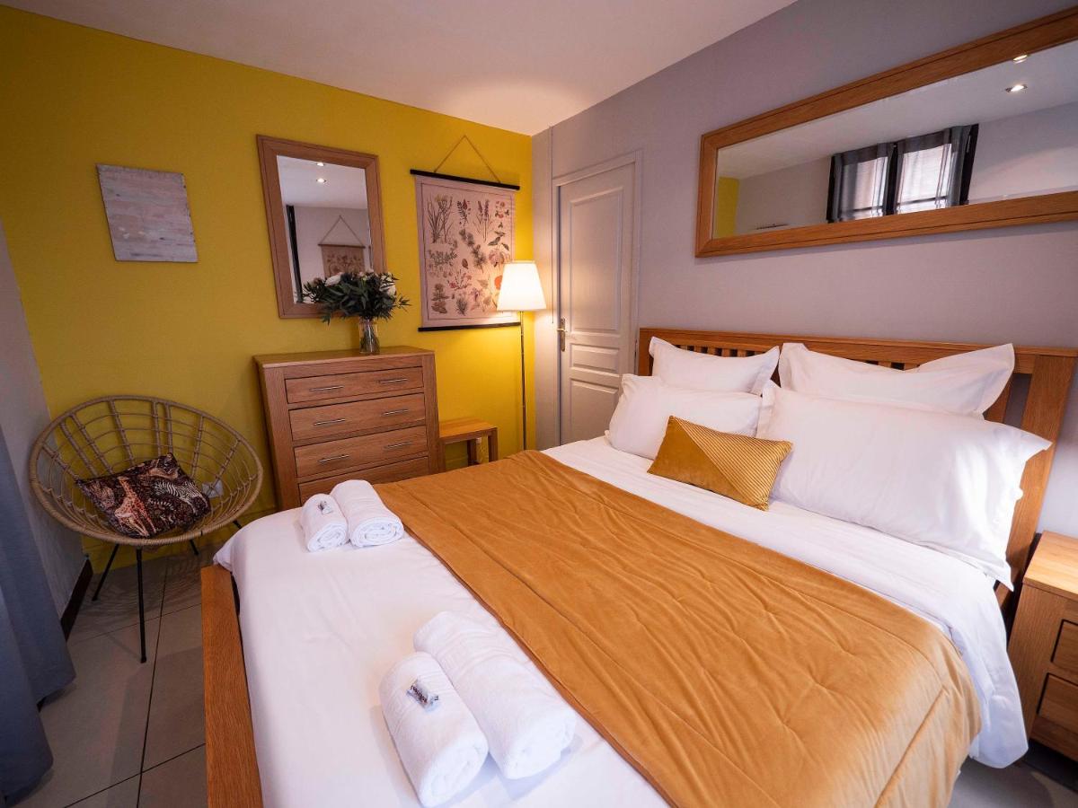 Suites Coronell d'En Vila photo 3