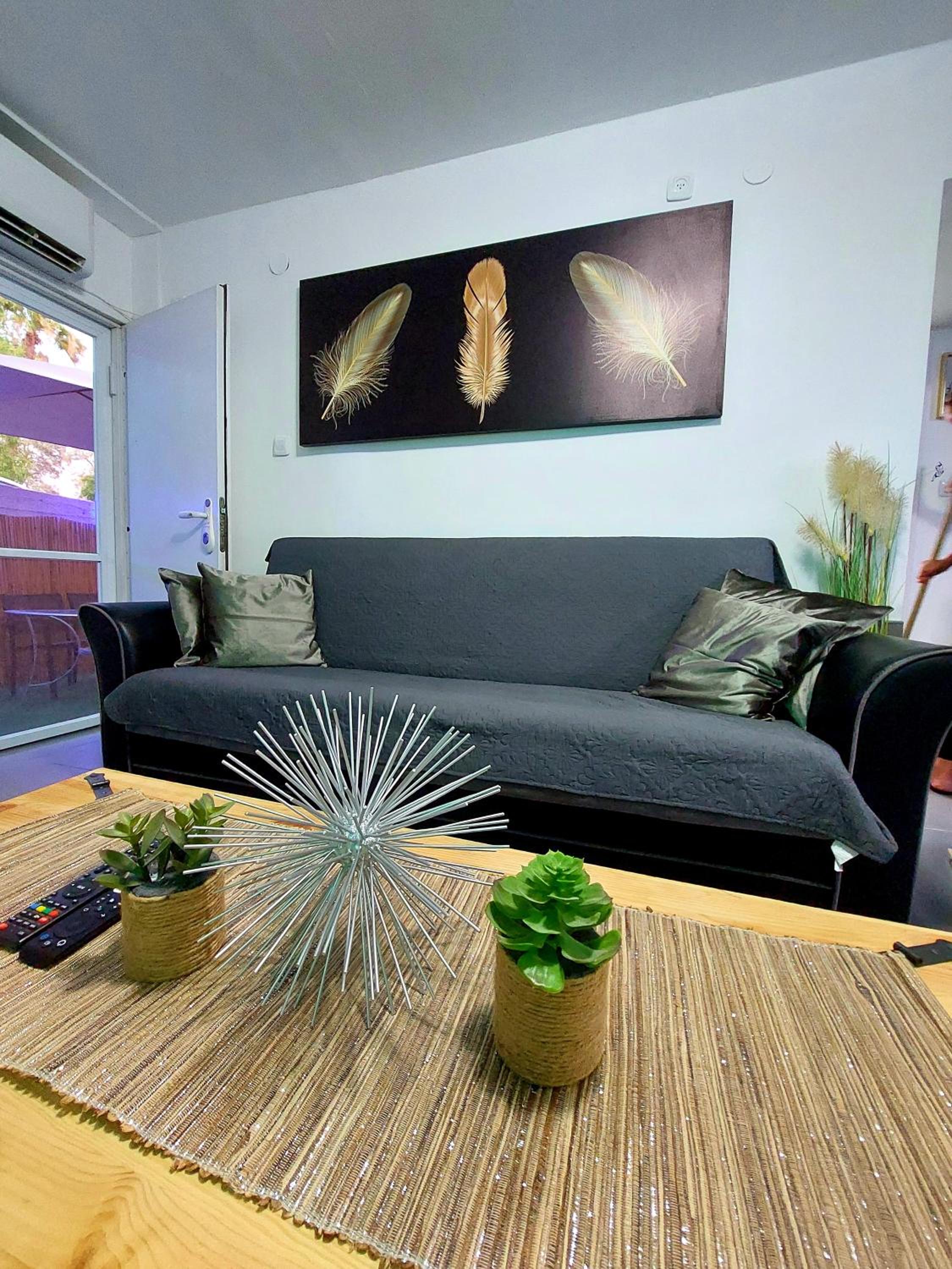 AN golden suite view 3