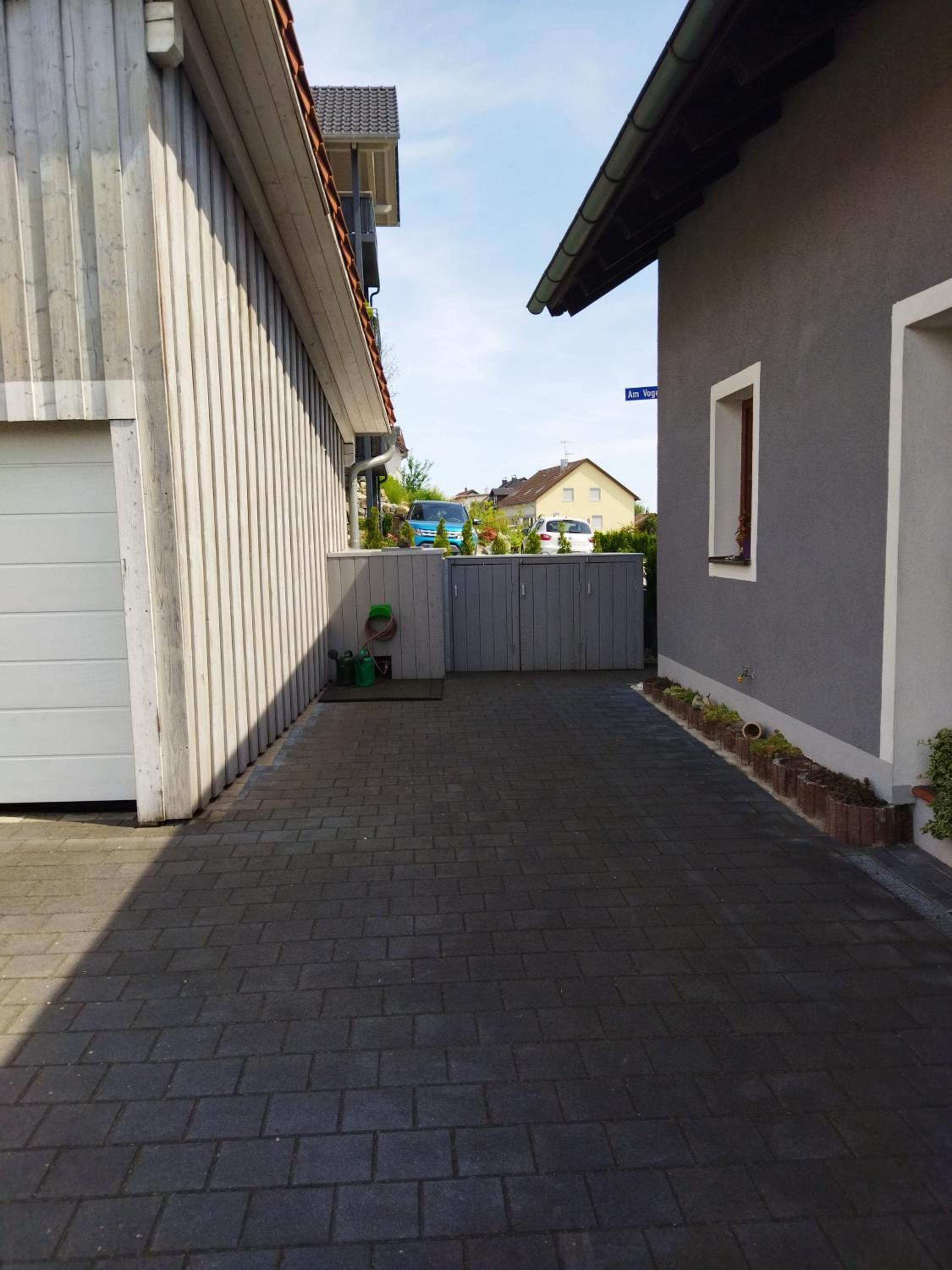 Aussergewöhnliche Atelierferienwohnung mit Balkon an der Donau