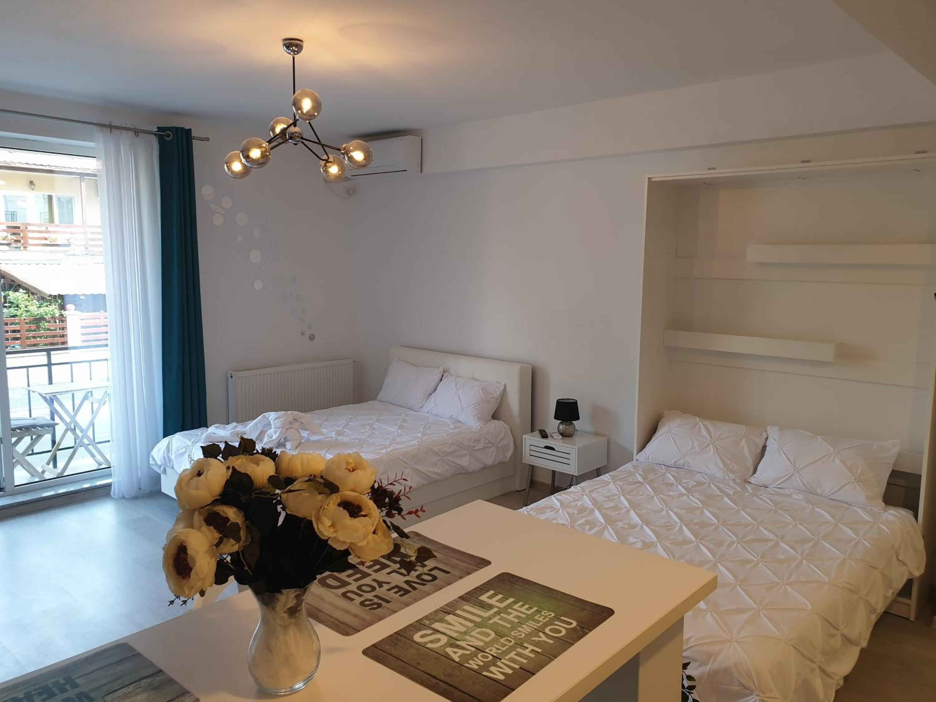 Delux Studio Mamaia Nord view 4
